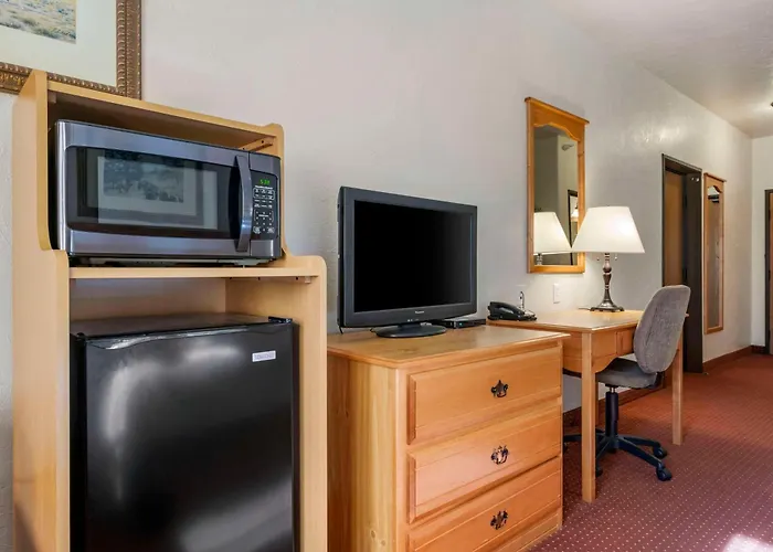 Western Devils Tower Hotel